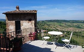 Holiday House Montepulciano - Il Torrino